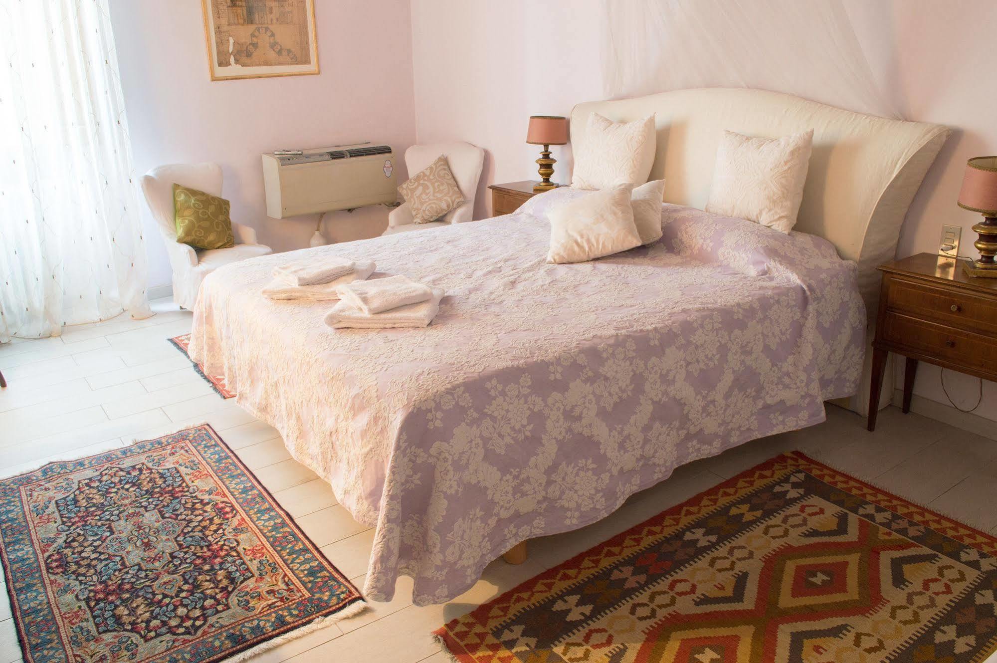 Bed and breakfast La Rosa Townhouse